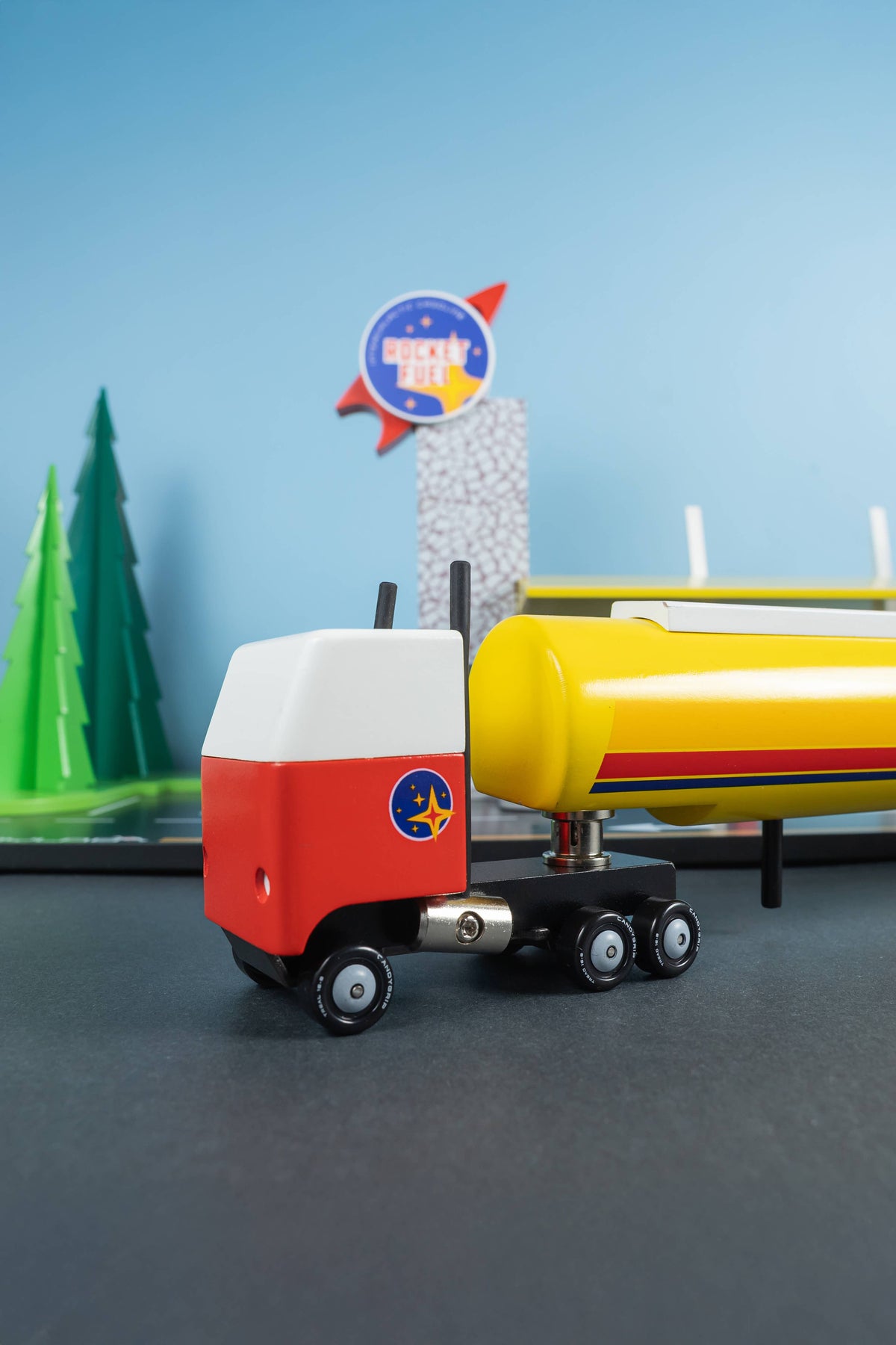 Candylab Toys - Rocket Fuel Tanker
