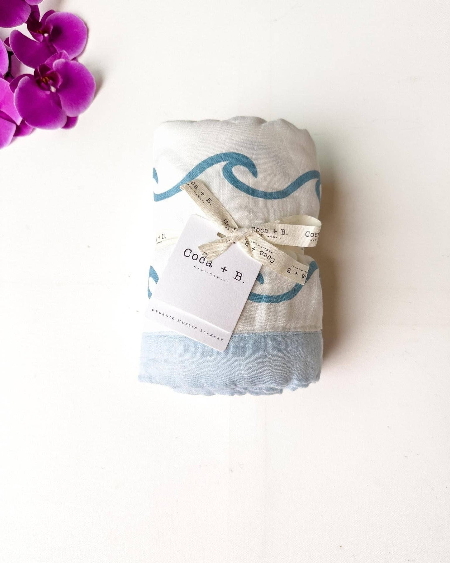 Endless Wave – Blue Trim | 6-Layer Organic Bamboo Muslin Baby Blanket
