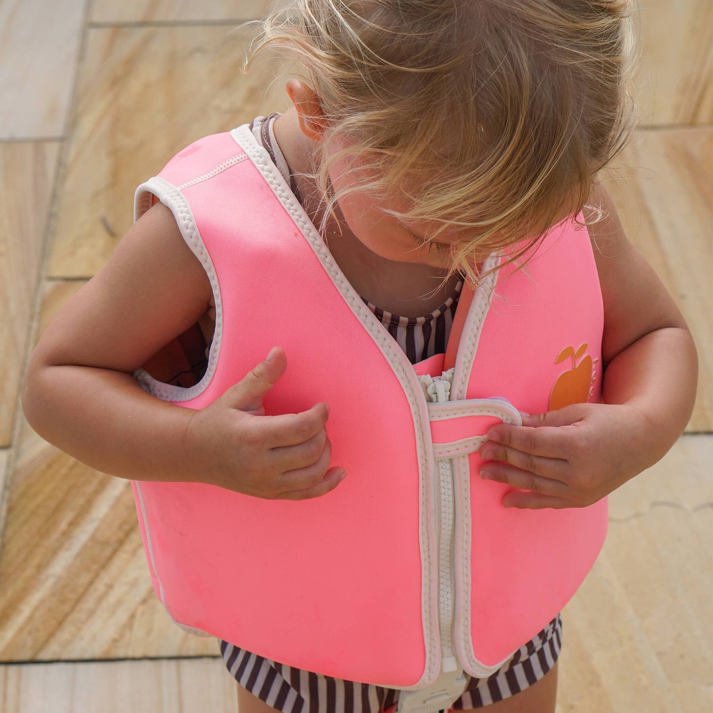 Float Vest Poppy the Peach Neon Pink