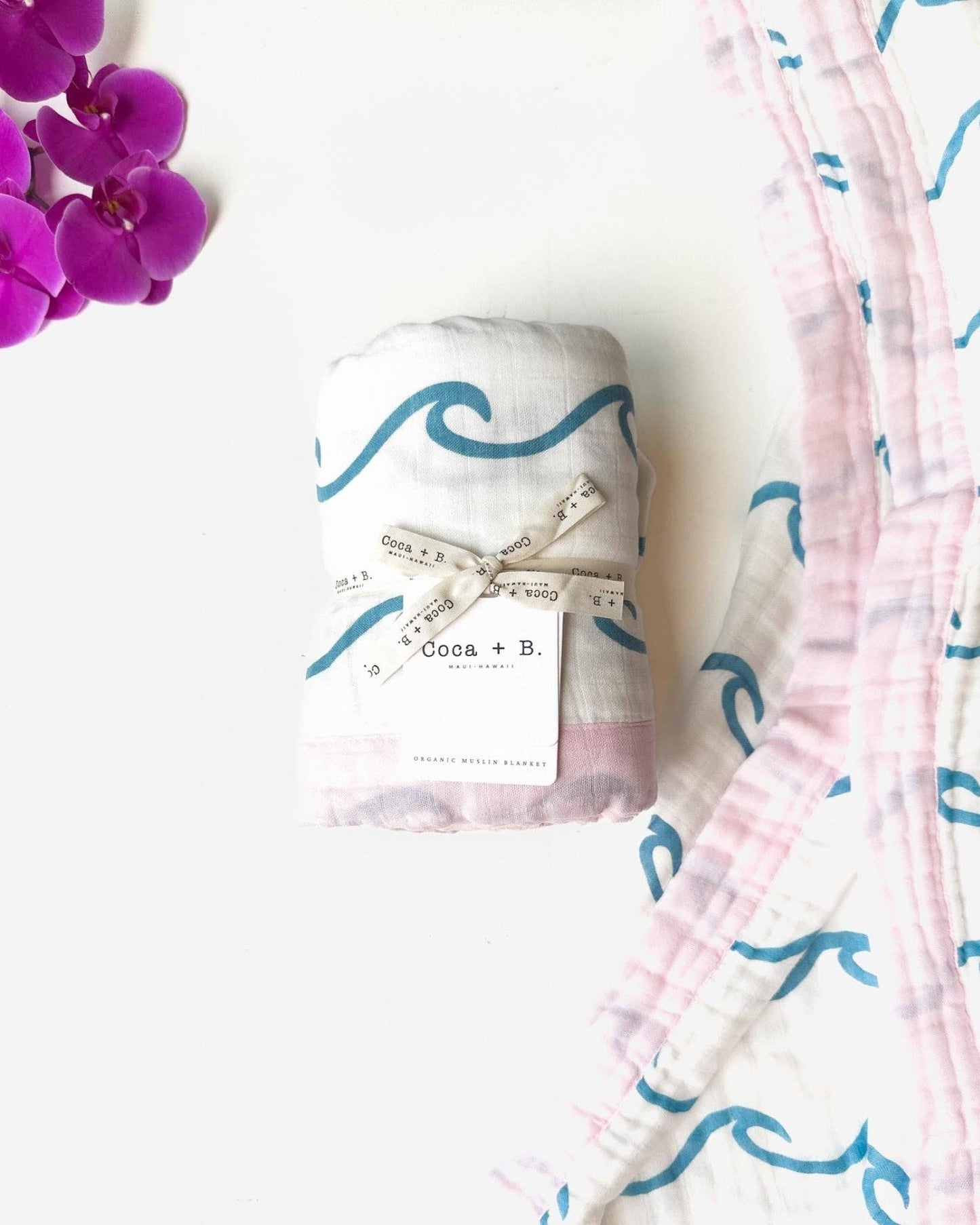 Endless Wave – Pink Trim | 6-Layer Organic Bamboo Muslin Baby Blanket