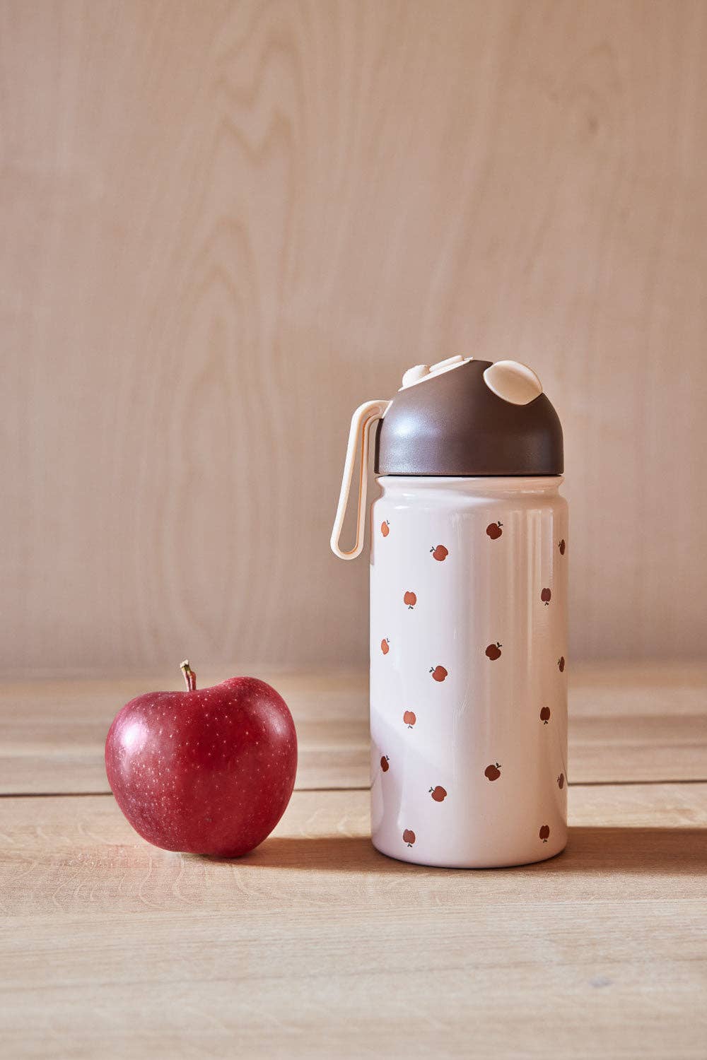 OYOY Water Bottle: Camel / Yellow