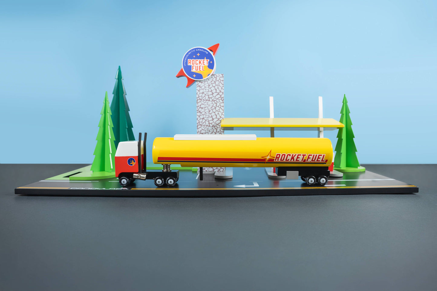 Candylab Toys - Rocket Fuel Tanker