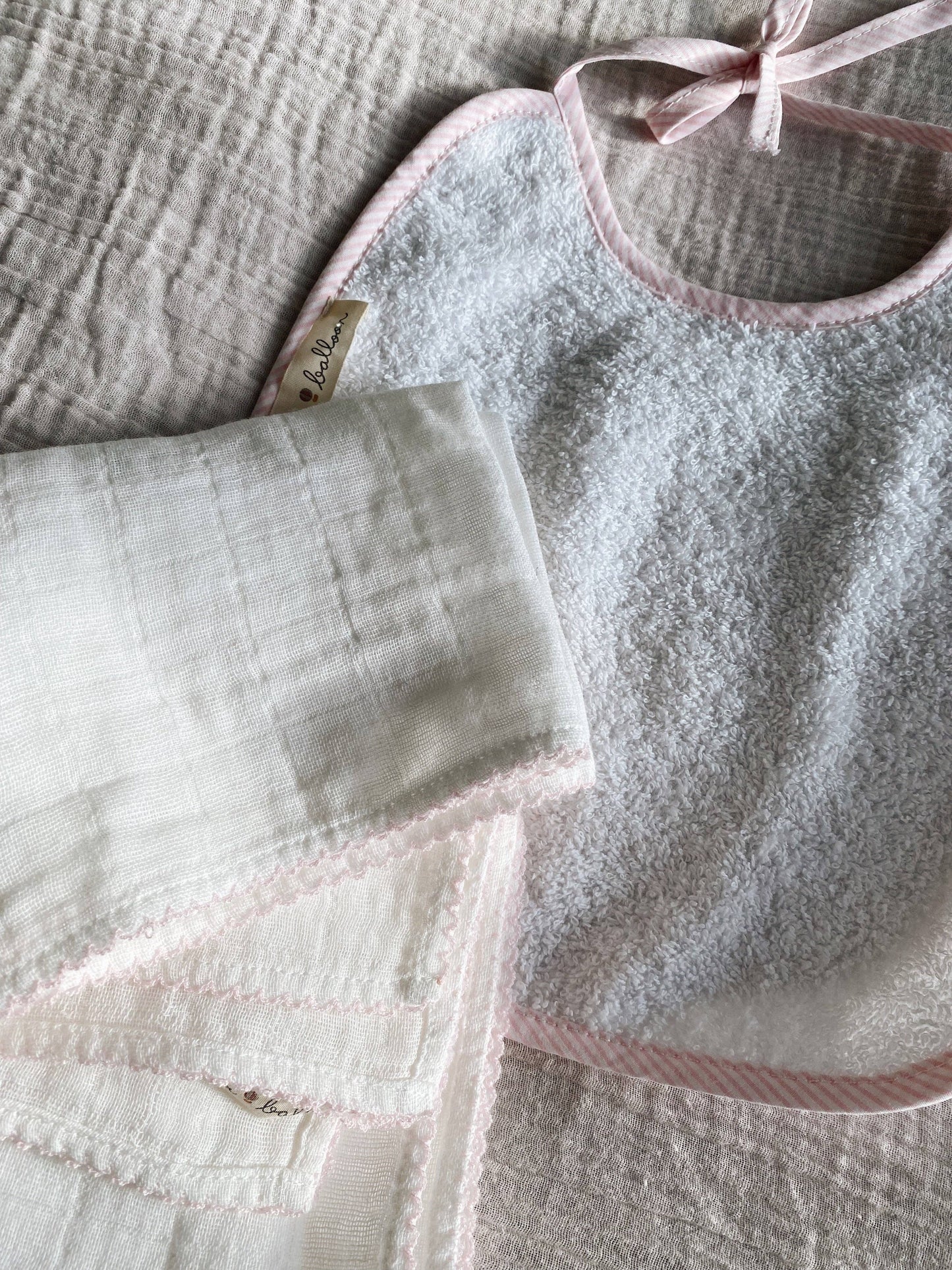 Muslin Swaddle - Pink Piping