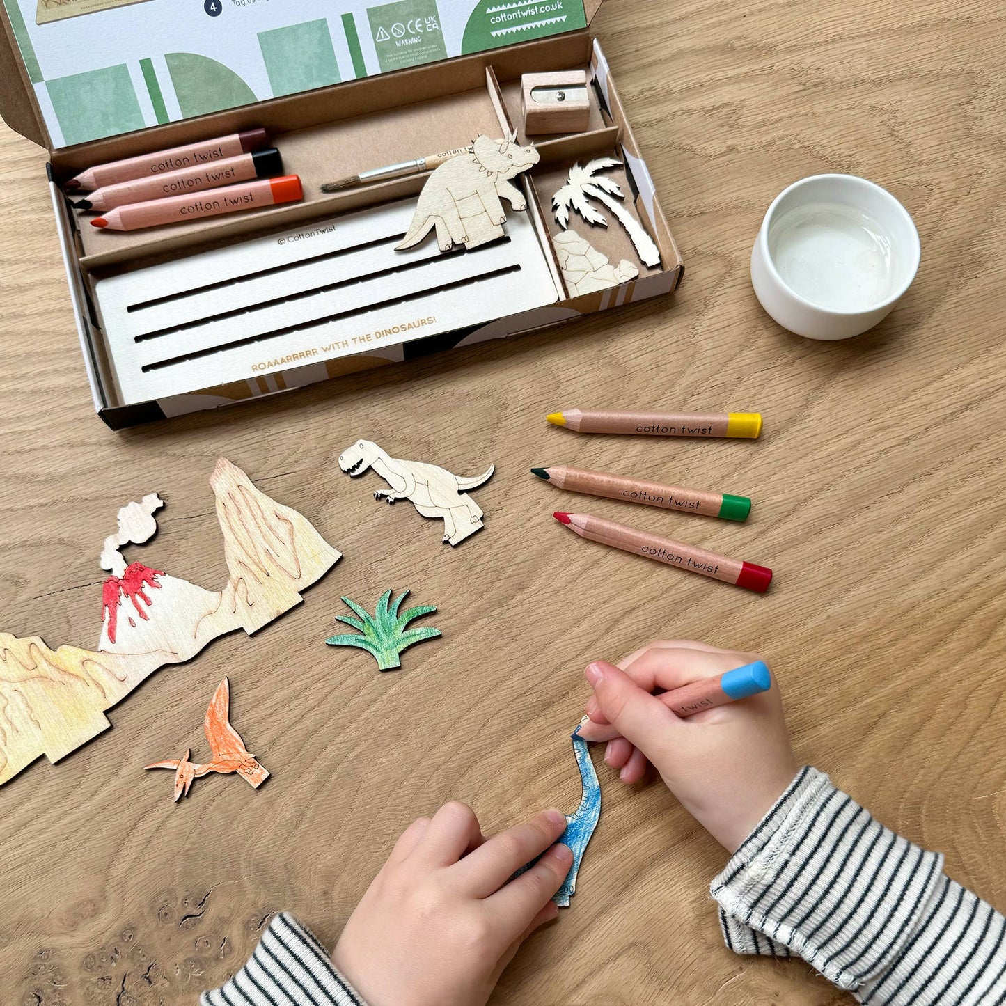 Create Your Own Dinosaur Scene