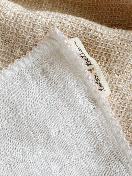 Muslin Swaddle - Pink Piping